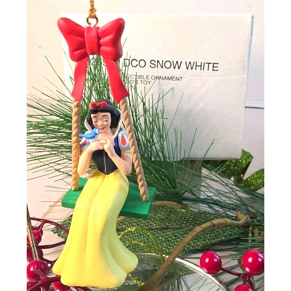 EUC Vintage Disney Snow White Grolier Christmas Ornament W/ Original Box